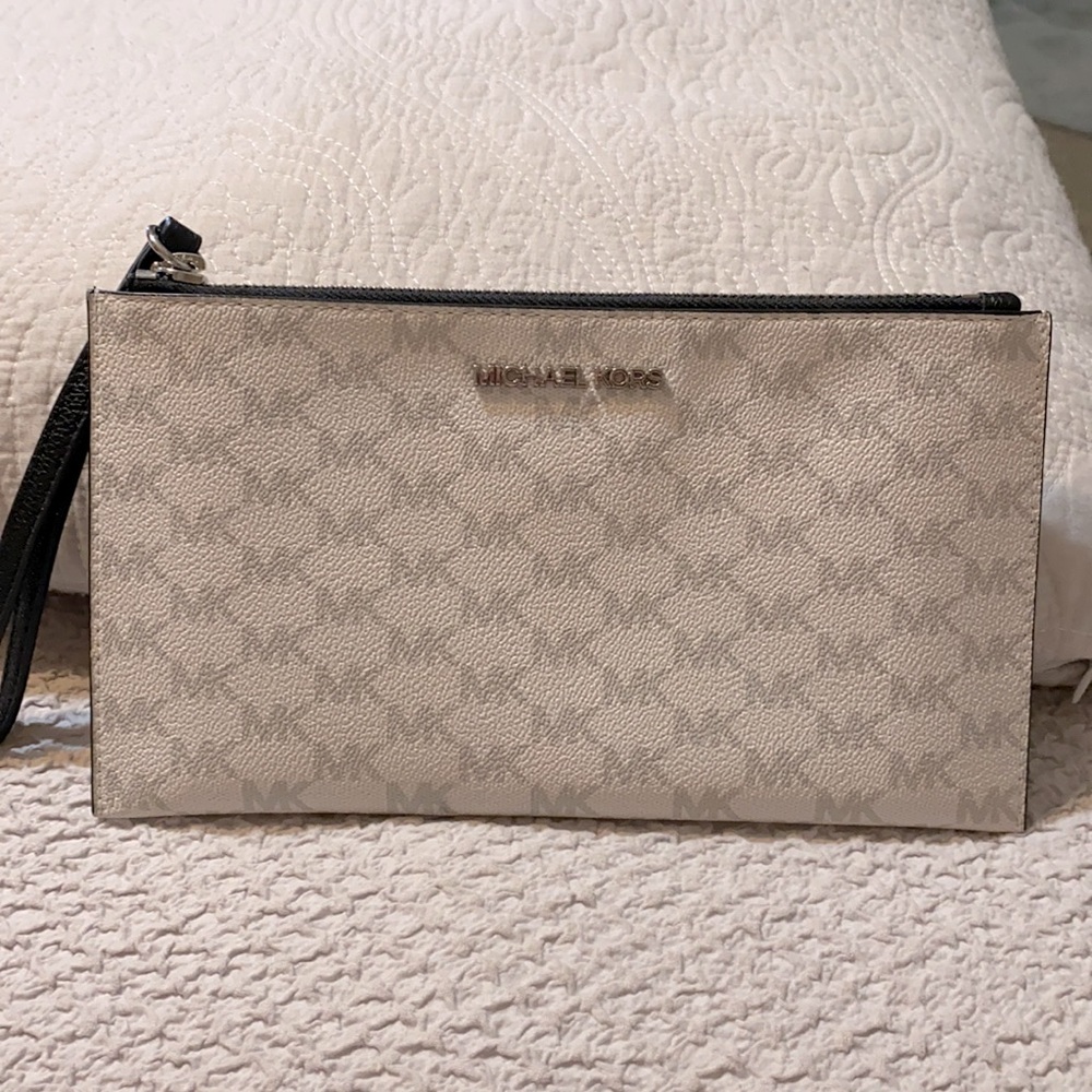 Michael Kors Signature White Clutch